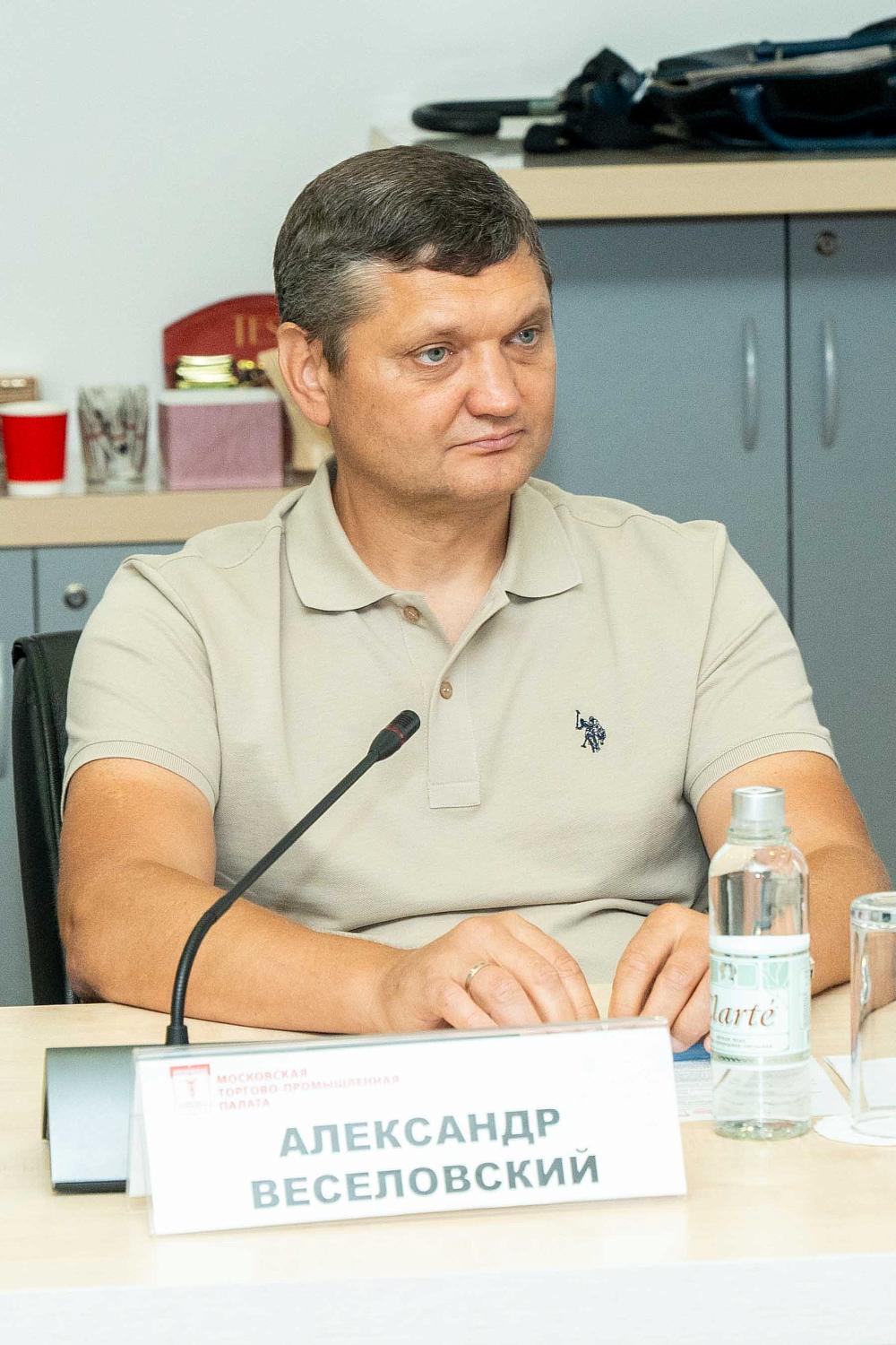 Специалисты обсуждают направления развития дополнительного образования в социальной сфере