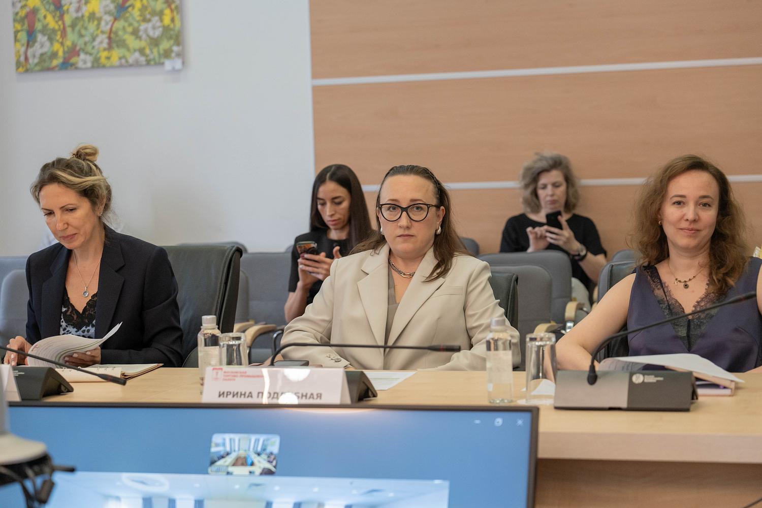 Деловые женщины обменялись практическими рекомендациями на площадке МТПП