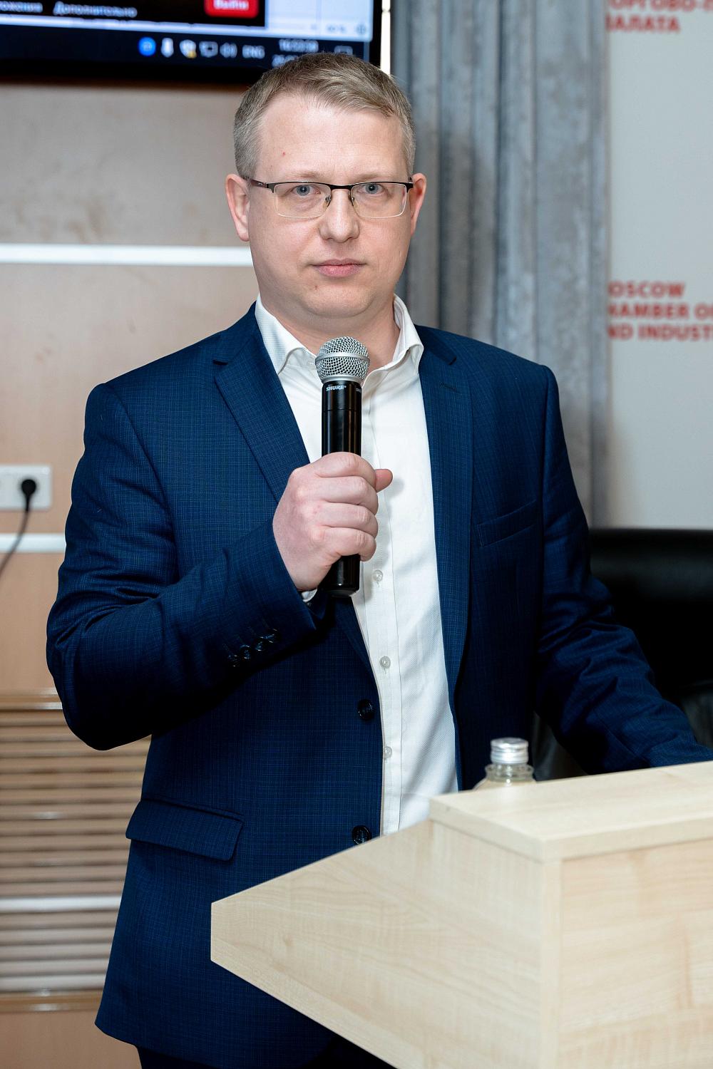 Иностранным студентам рассказали о бизнес-моделировании и планировании 