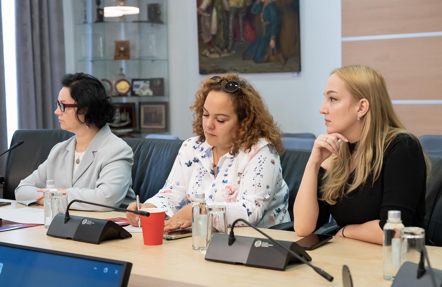 Финансы без стресса: как пожилым управлять деньгами уверенно и спокойно