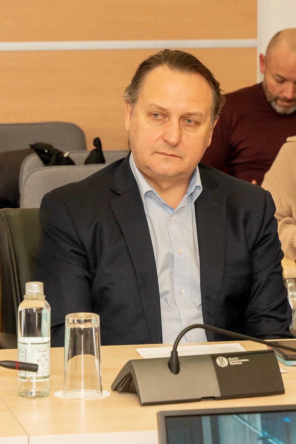 Как справиться с проблемой кадрового голода на предприятиях?