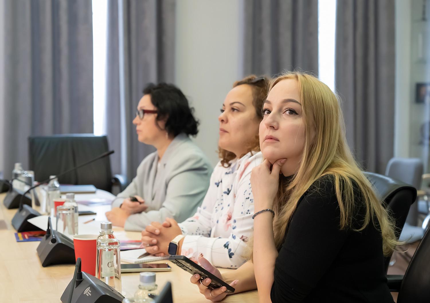 Финансы без стресса: как пожилым управлять деньгами уверенно и спокойно